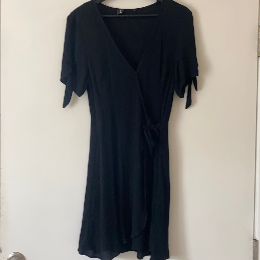 Lulus black wrap dress size S